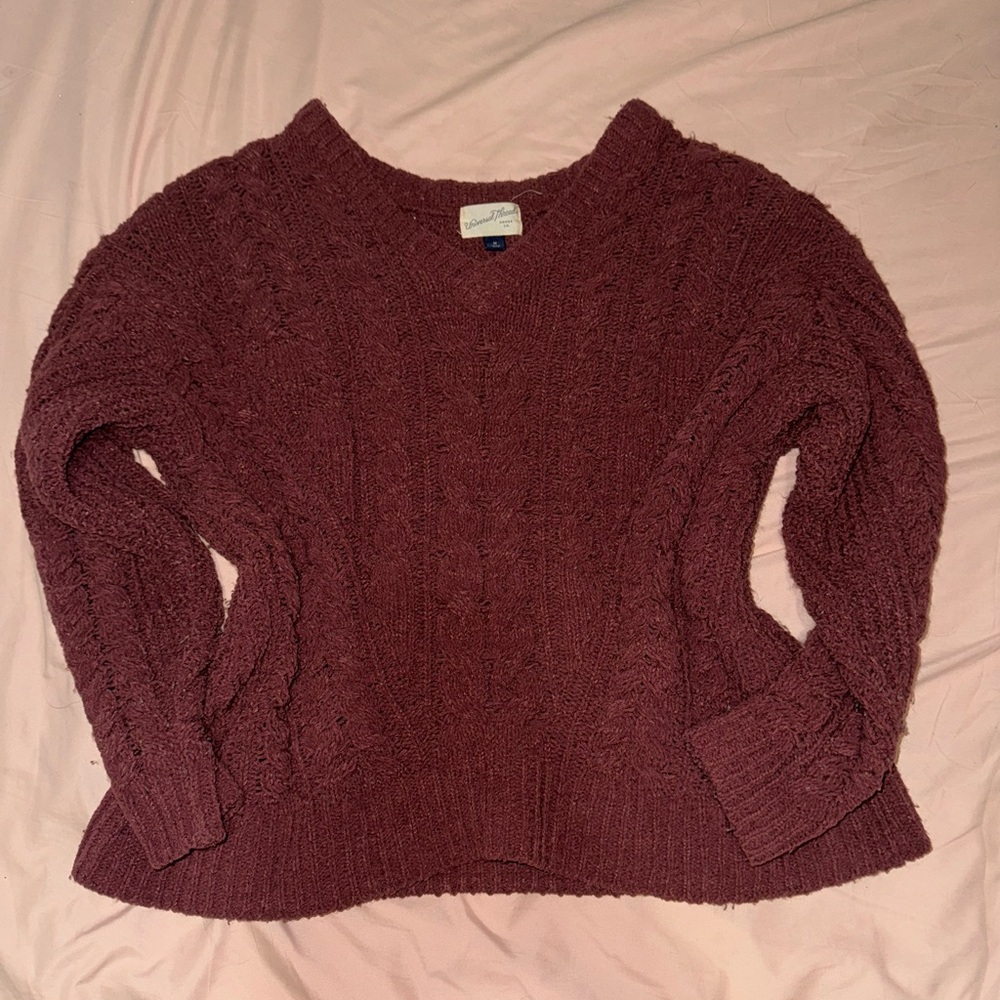Universal thread sweater